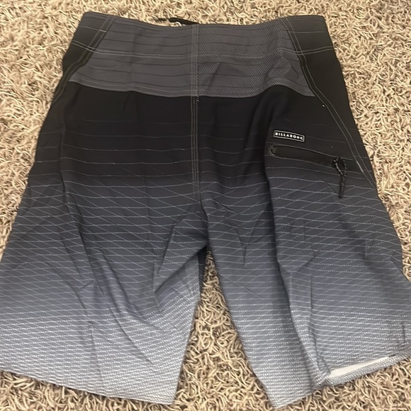 Billabong boys swim trunks - Picture 2 of 2